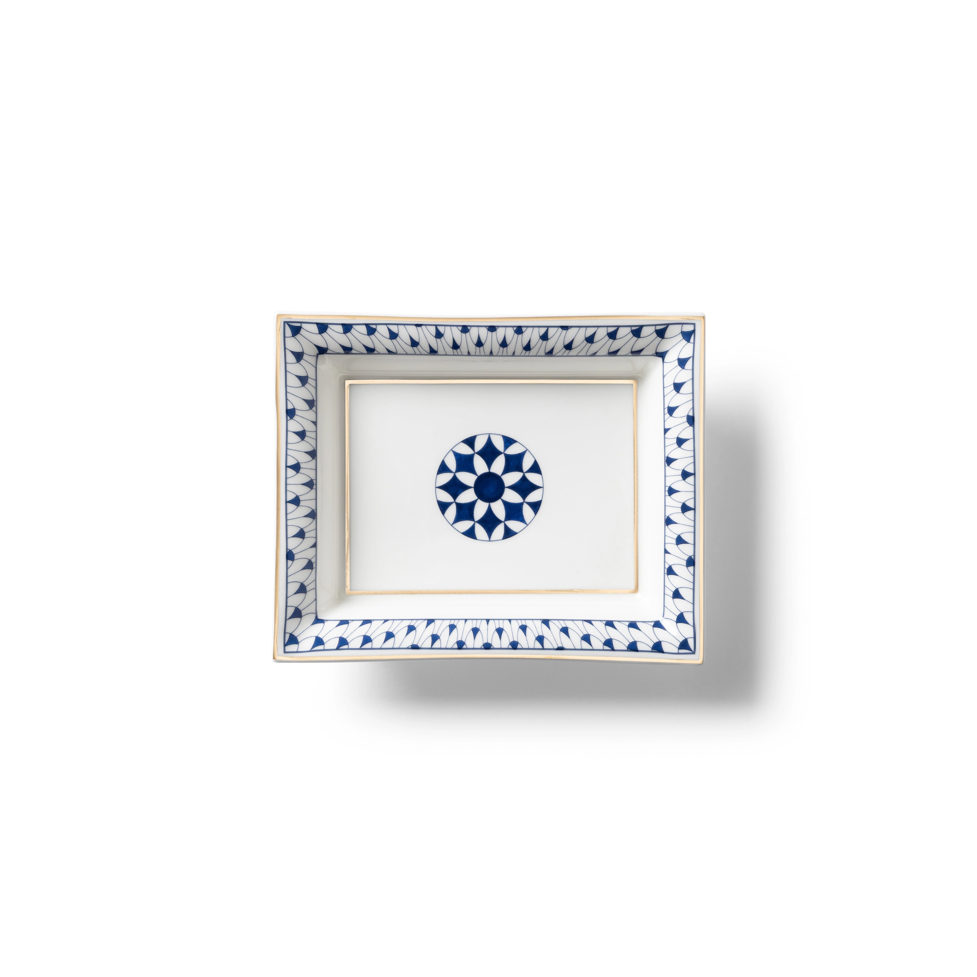 Lohr Astor Allegra tray measuring 8x6 inches, with a sleek design and sturdy handle for serving and display purposes.
