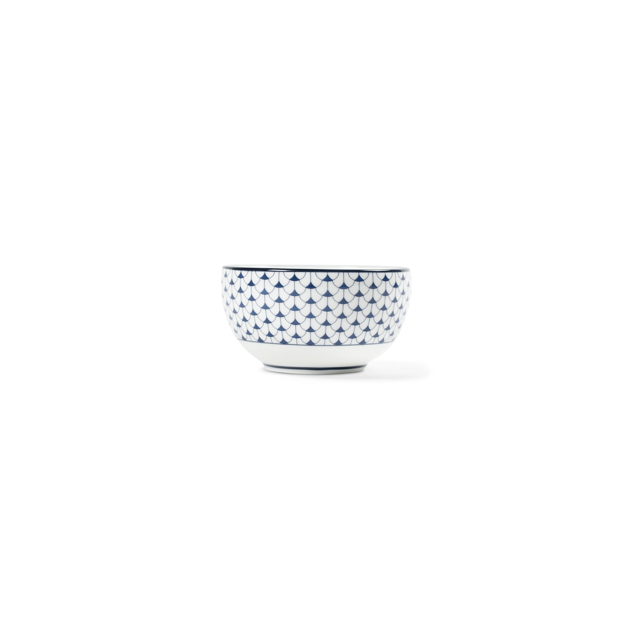 Lohr Astor Allegra scallop dip and sugar bowl, 3-inch ceramic dish with elegant scalloped edges on a white background.