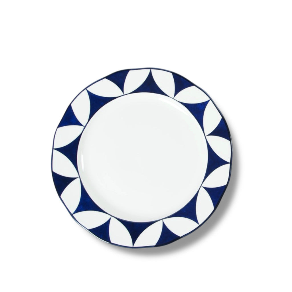 Lohr Astor Waldorf Star rimmed 10-inch dinner plate with elegant design, showcasing a classic pattern and smooth ceramic surface.