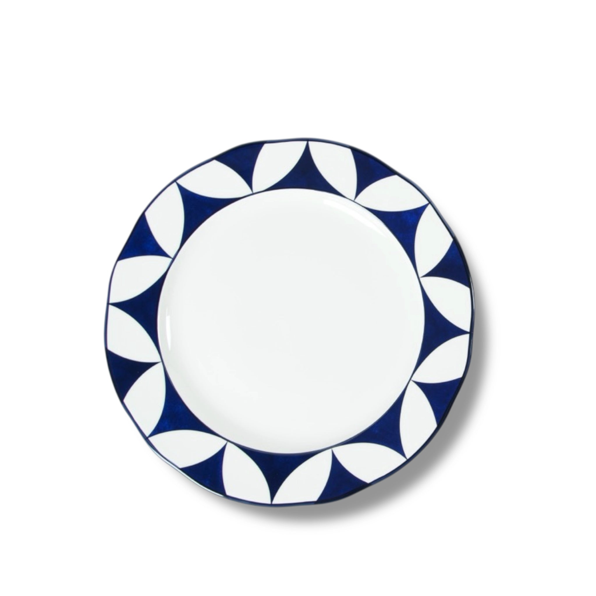 Lohr Astor Waldorf Star rimmed 10-inch dinner plate with elegant design, showcasing a classic pattern and smooth ceramic surface.