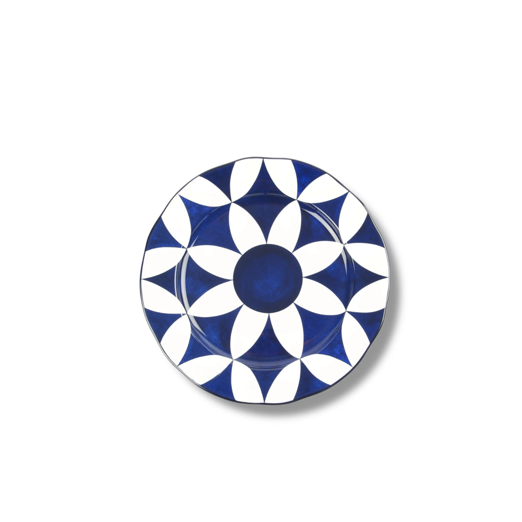 Lohr Astor Waldorf Star 6-inch full-faced side plate with decorative pattern for elegant table setting.