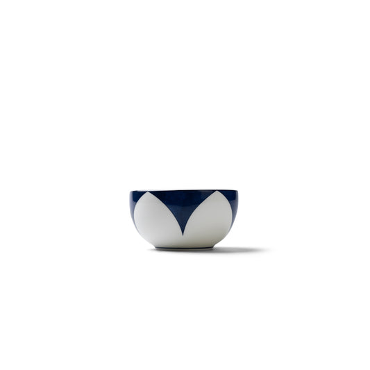 Lohr Astor Waldorf Star Dip Bowl & Sugar Bowl in blue and white, side view
