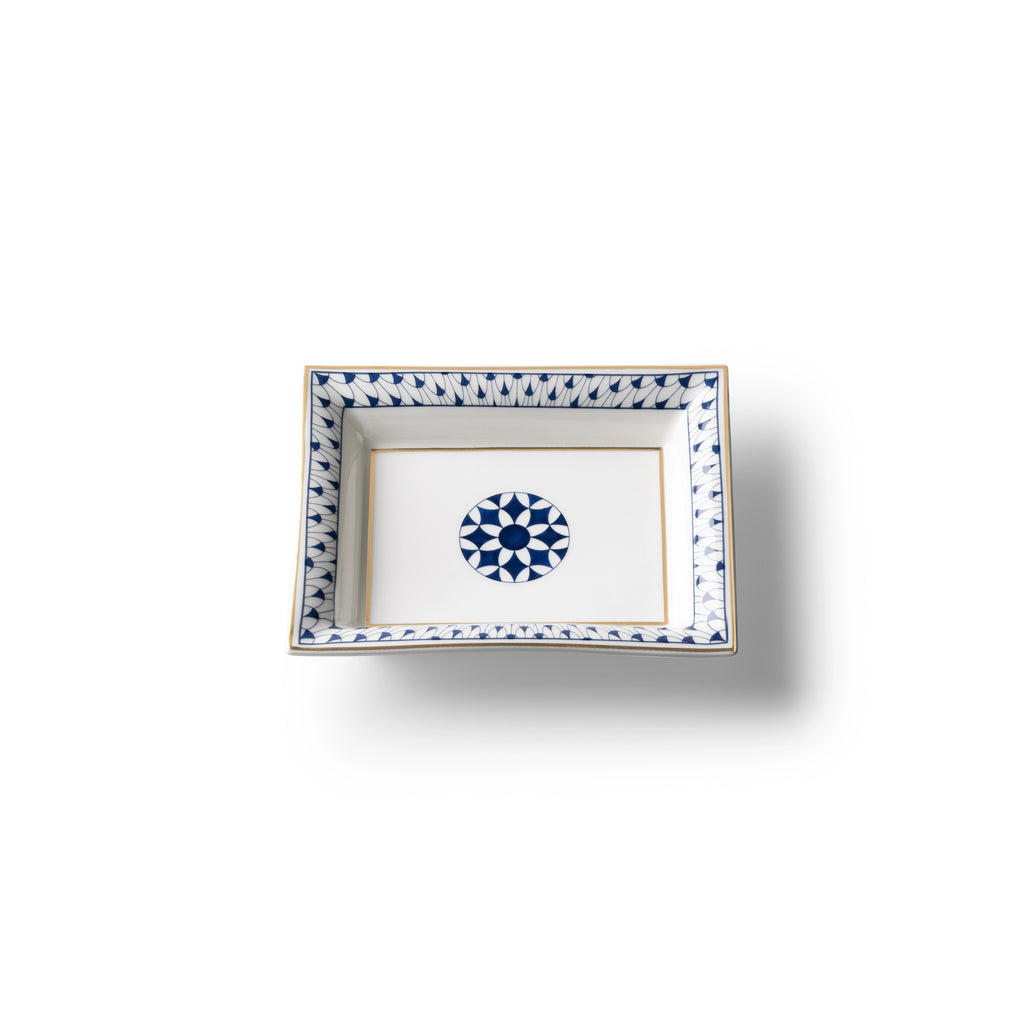 Lohr Astor Allegra tray measuring 8x6 inches, featuring a sleek design suitable for serving or decorative purposes.