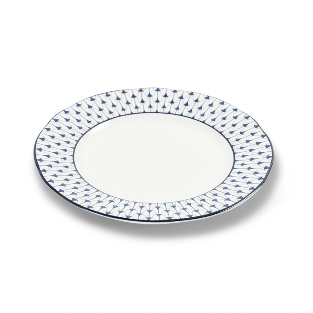 Lohr Astor Allegra scallop dinner plate, 10-inch ceramic plate with a decorative scalloped edge, ideal for elegant dining.