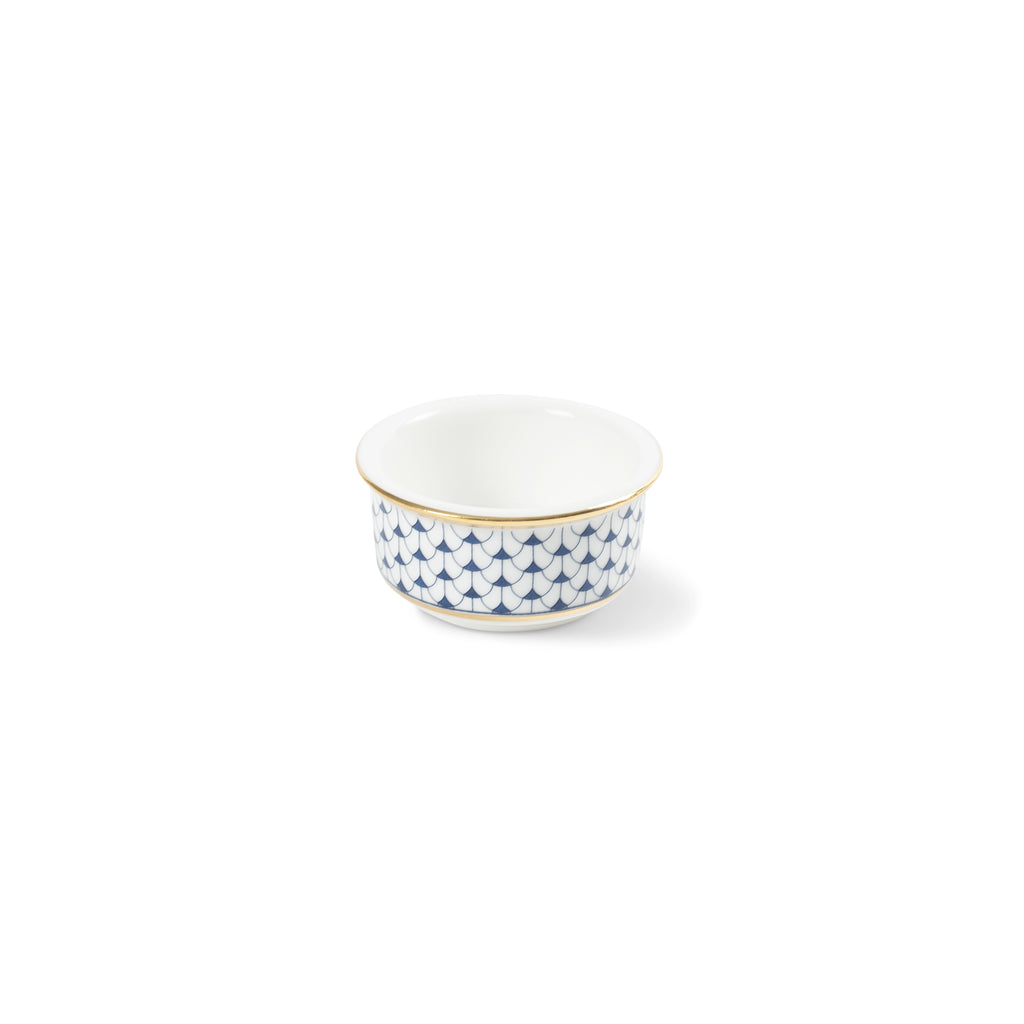 Lohr Astor Allegra scallop salt and pepper spice pot, 3-inch ceramic condiment container, elegant kitchen accessory.