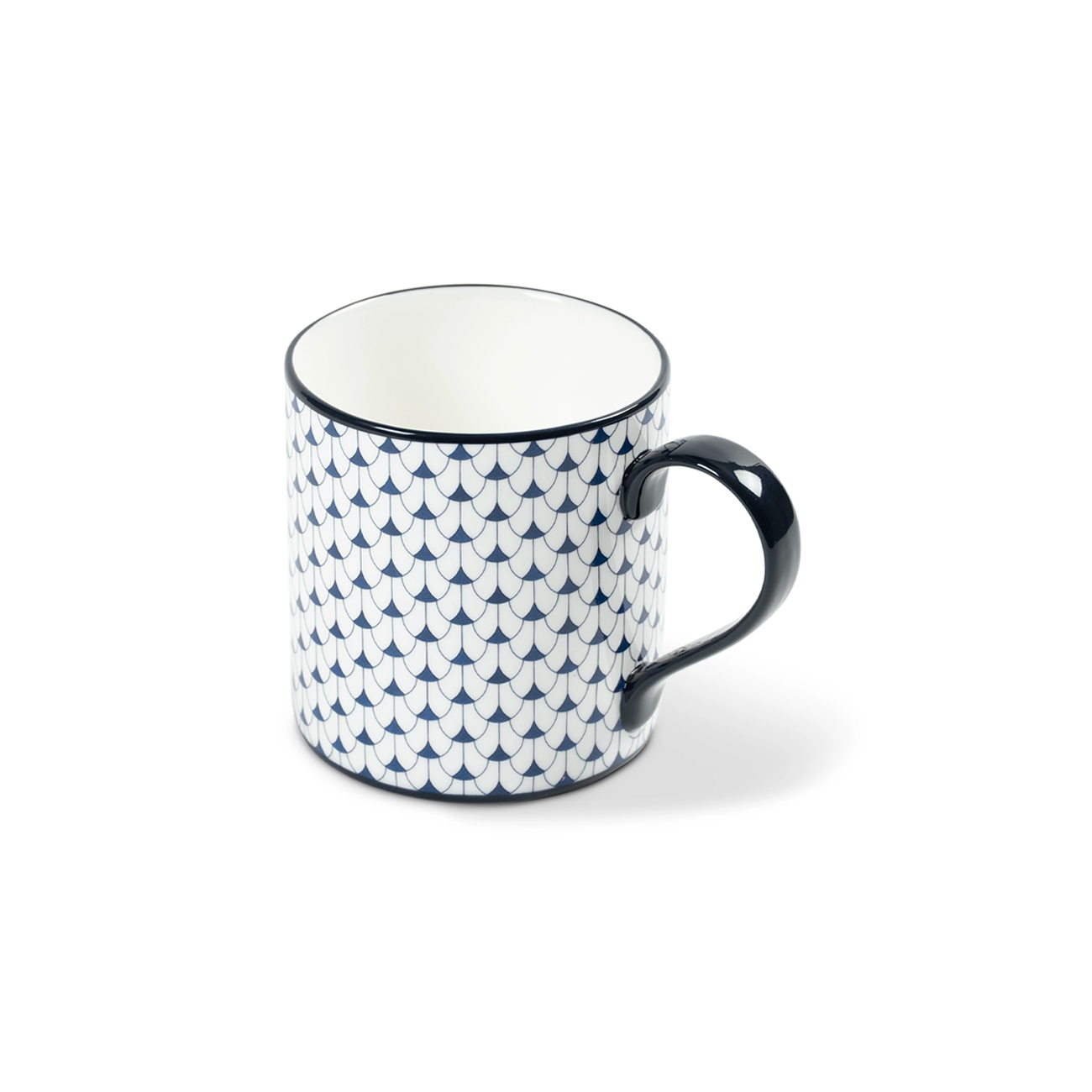 Lohr Astor Allegra scallop mug with a white ceramic body and scalloped edge design, perfect for coffee or tea.