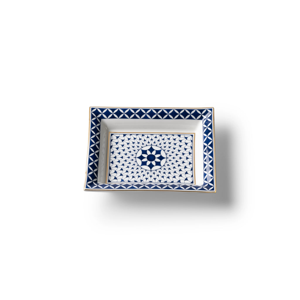 Lohr Astor Waldorf Tray measuring 8x6 inches, featuring a sleek design and sturdy construction for serving or display.