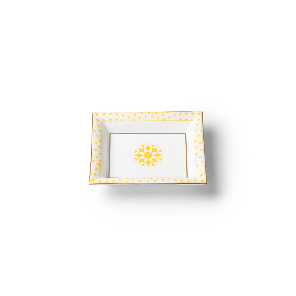 Lohr Astor Allegra Scallop Tray in yellow and white, angled view