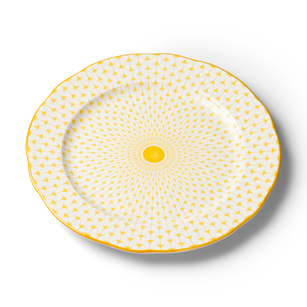 Lohr Astor Allegra Scallop Full Face Charger & Serving Plate in yellow and white, angled view