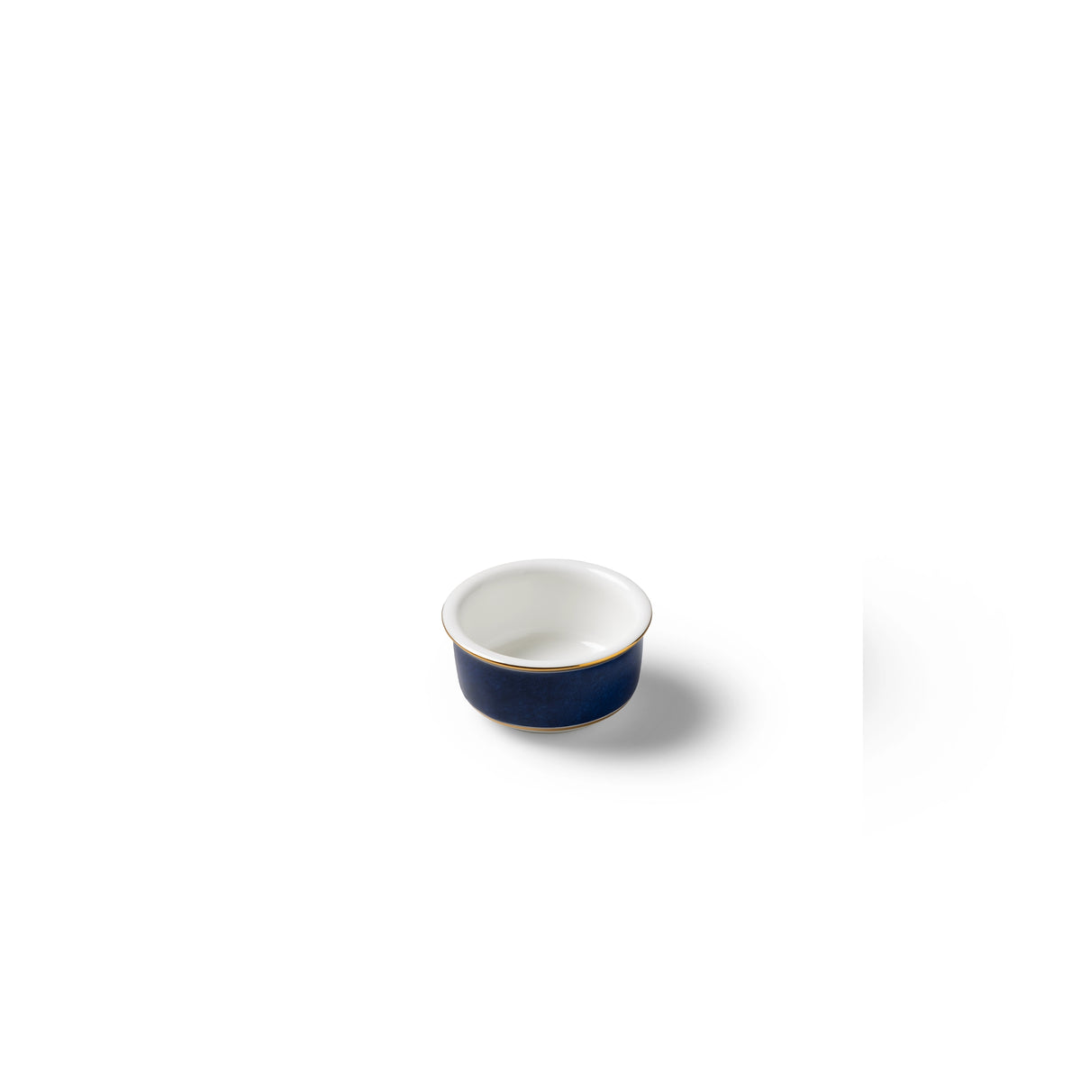 Lohr Astor India Cloud Spice Pot in blue and white, angled view